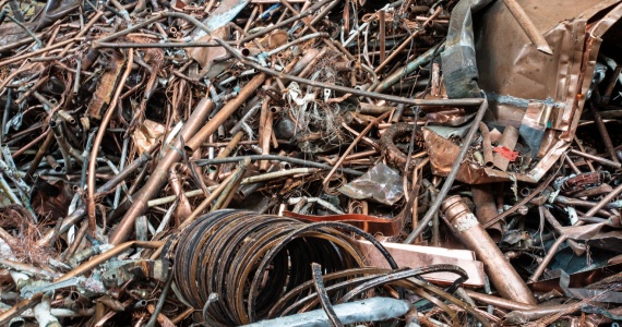 Schrott Rohre Kupfer und Metall.jpg